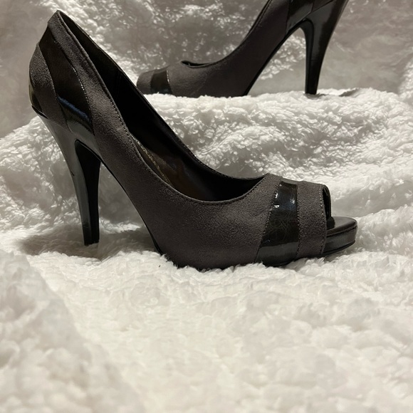 Maurices Black & Gray Peep Toe Heels - Picture 2 of 5